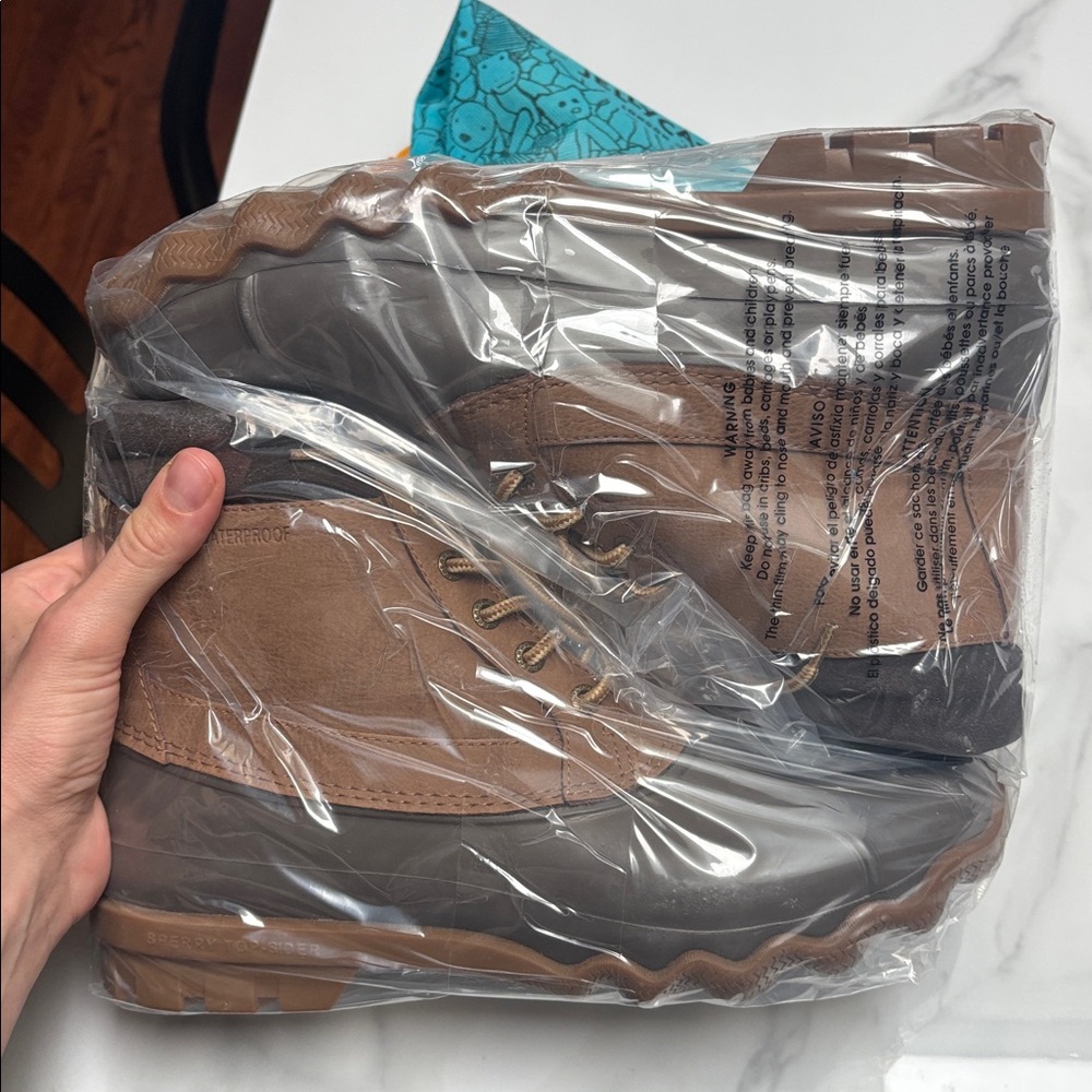 Men's Waterproof Sperry topsider Boots - Picture 10 of 10